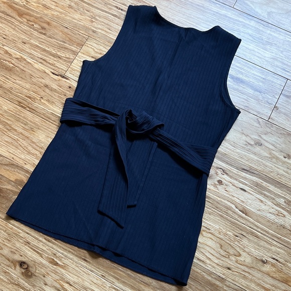 Ann Taylor Navy V-Neck Adjustable Tie Top - Picture 2 of 10